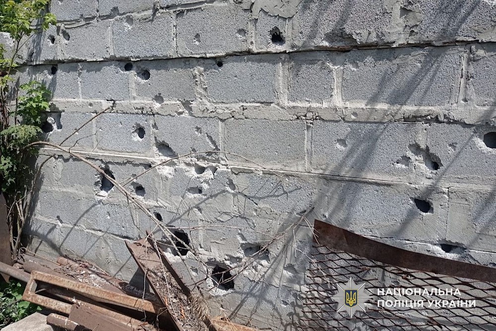 Поранено дівчину, побито ліцей, адмінбудівлю на Нікопольщині, а на Синельниківщині постраждало сільгосппідприємство – поліція