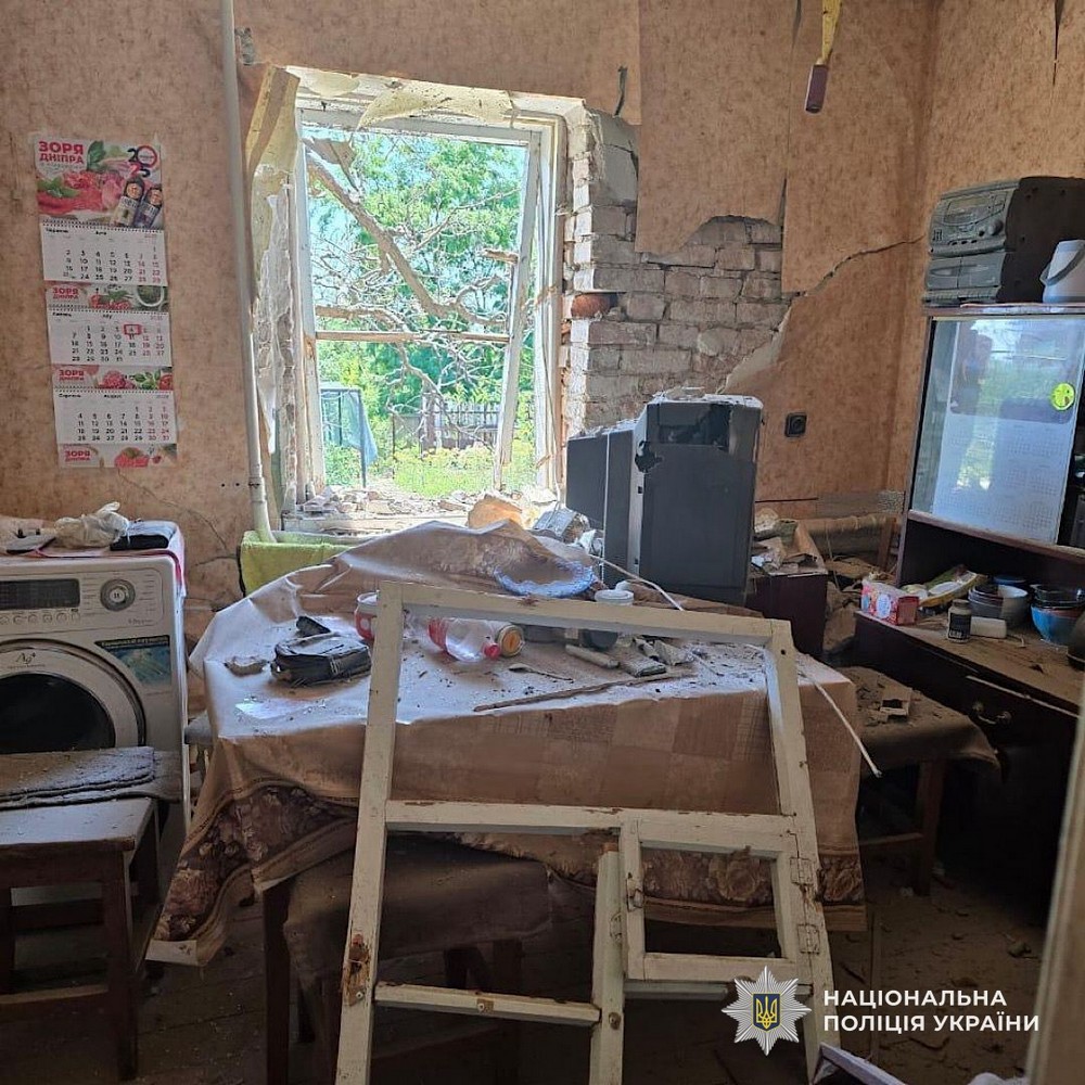 Фото наслідків обстрілів Дніпропетровщини