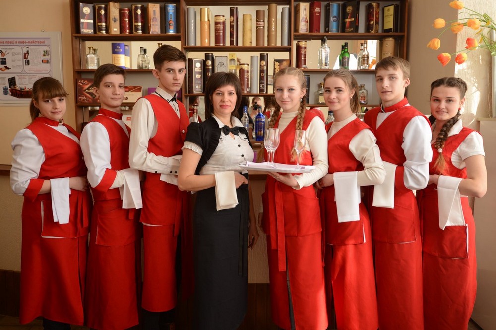 Плани перенесення КЗО «Нікопольський професійний ліцей» ДОР» до Покрова: що думають про це батьки учнів та роботодавці Плани перенесення КЗО «Нікопольський професійний ліцей» ДОР» до Покрова: що думають про це батьки учнів та роботодавці