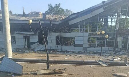 Окупанти зруйнували вокзал на Дніпропетровщині: скасовано потяги (фото, відео)