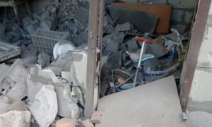 Дрон влучив у будинок і поранив літню жінку: про наслідки обстрілів Нікопольщини розповіли у поліції (фото)