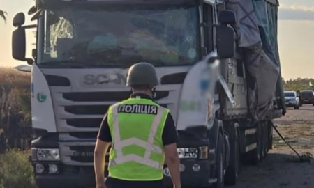 Загиблий і троє поранених: про наслідки обстрілів Нікополя, району і області розповіли у поліції