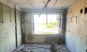 Подружжя загинуло, а трьом дітям вдалося вибратися з будинку: жахливі наслідки обстрілів Синельниківщини, Нікопольщини і Дніпра (фото)