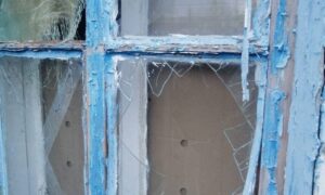 Ворог обстріляв Нікопольщину і атакував область «Шахедами»: сталися пожежі, є руйнування
