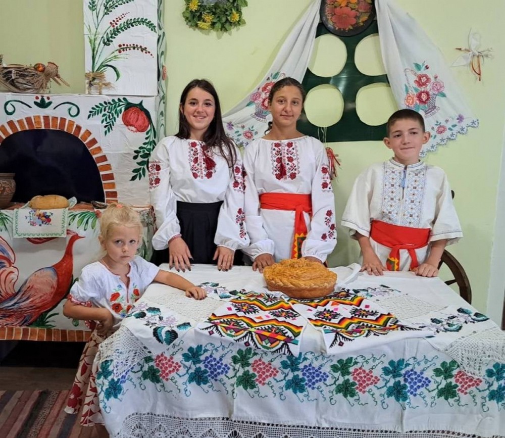 «Пиріг Незалежності»: у Покрові долучилися до всеукраїнської акції, згадали рецепти пирогів своїх бабусь (фото)