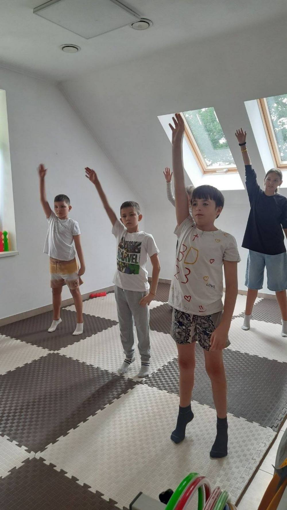 24 дітей з прифронтового Нікополя відпочивають в Ужгороді (фото) 5