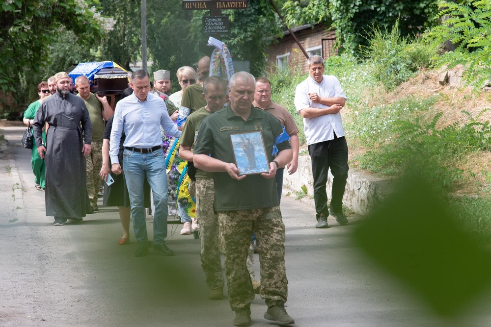 Вбиті росією мешканці Нікопольщини: Захисник з Нікополя Антон Гусаков сьогодні відзначав би 41-річчя…