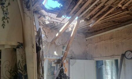 Місяць тому поховала чоловіка, а тепер ворог зруйнував дім: завідувачці клубу з Нікополя потрібна допомога