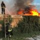 На Нікопольщині внаслідок обстрілів горіли будинки, підприємство і територія житлової забудови (фото)