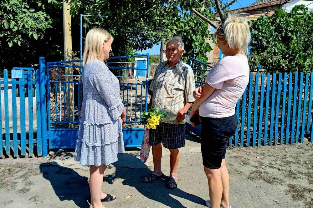 У Томаківській громаді привітали з 95-річним ювілеєм двох довгожителів (фото)