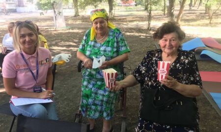 На Нікопольщині відкрили вуличний кінотеатр в рамках проєкту «Посилення голосу жінок у громадах»