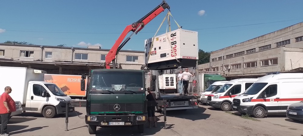 Томаківська громада отримала потужні генератори від Червоного Хреста: фото
