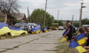 Безмежно любив трьох своїх дітей: на Нікопольщині провели в останню путь Захисника (фото)