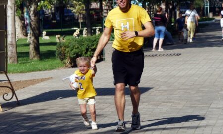 Нікопольці теж взяли участь: у Покрові сьогодні відбувся патріотичний забіг "Шаную воїнів, біжу за Героїв України"