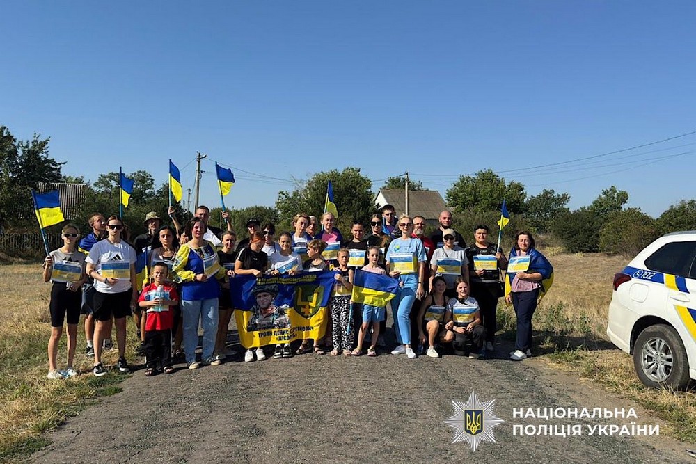 Поліцейські Нікопольщини долучилися до вшанування пам’яті полеглих Захисників України (фото)
