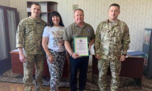 Депутат  Нікопольської міської ради отримав подяку від військової частини
