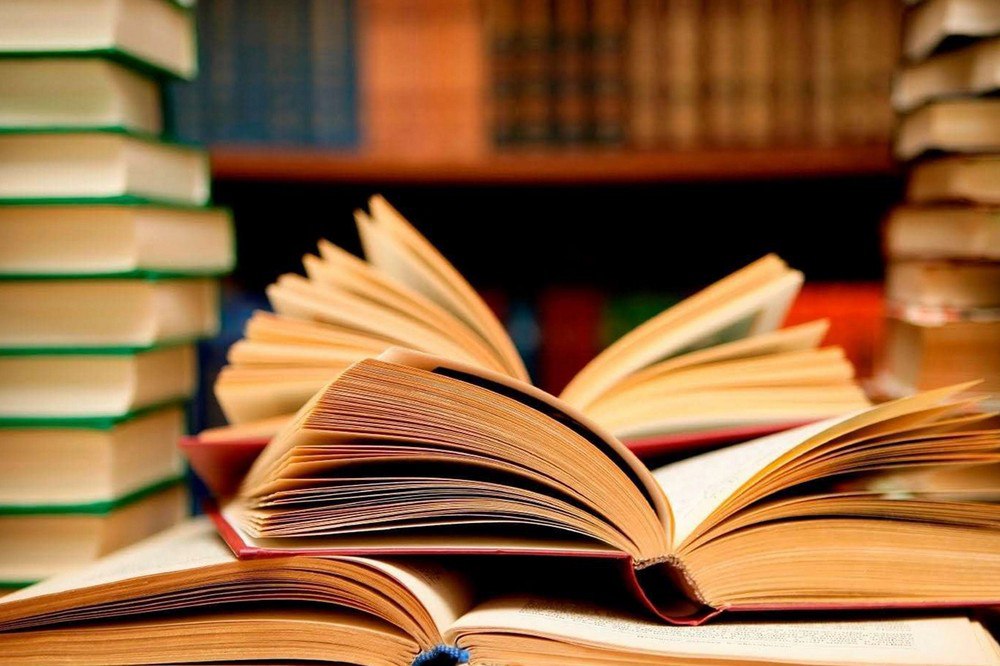 Для зруйнованої шкільної бібліотеки Нікополя збирають книги 2