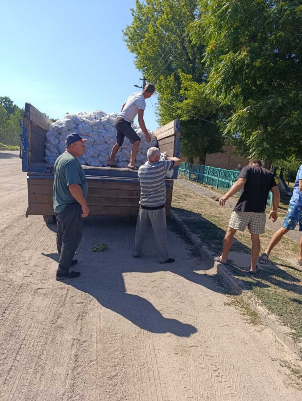 Гуманітарна допомога у Марганці