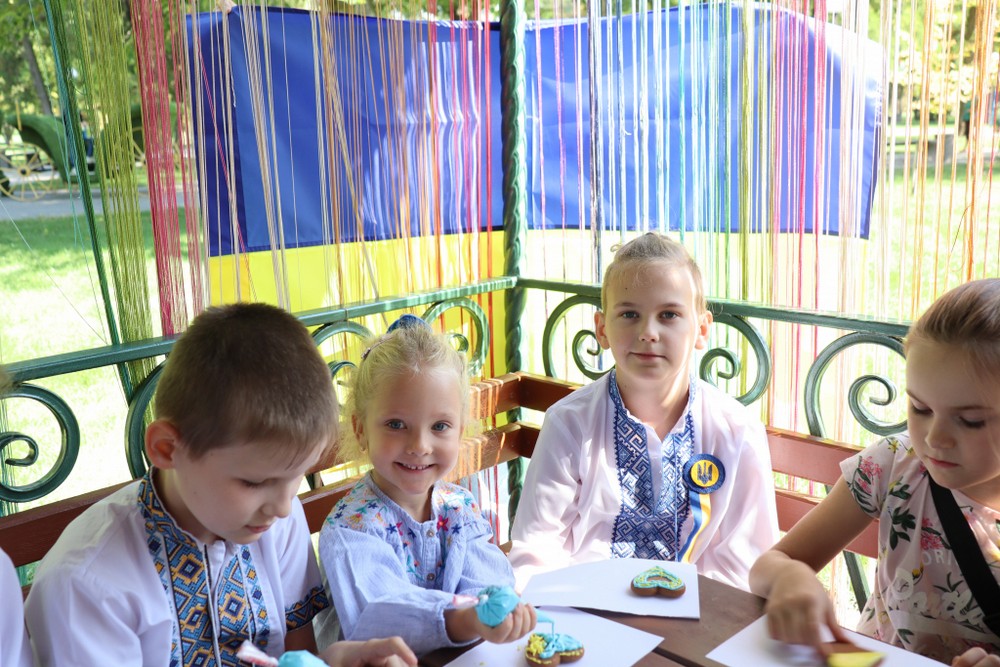 Було яблуку ніде упасти: як відзначили День Незалежності у Покрові у 2025 році
