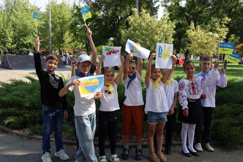 Було яблуку ніде упасти: як відзначили День Незалежності у Покрові у 2025 році
