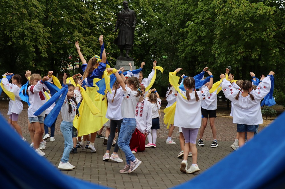 Як у Покрові відзначили День прапора України (фото) 17