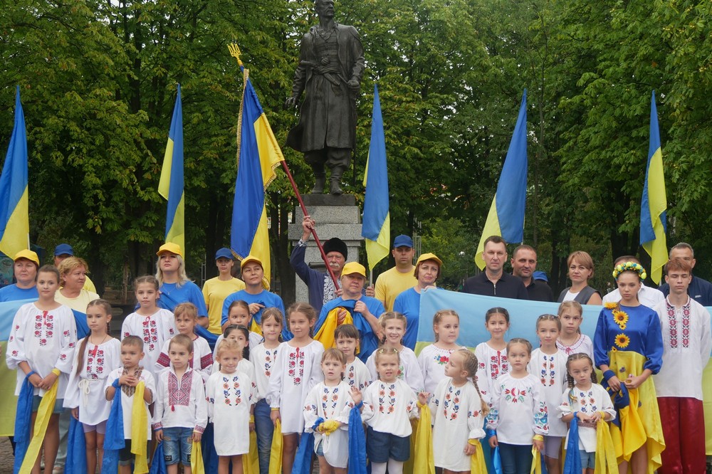 Як у Покрові відзначили День прапора України (фото) 4