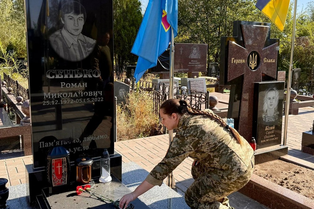 Капелан відслужив панахиду за полеглими воїнами 301 зенітної ракетної Нікопольської бригади (фото) 3