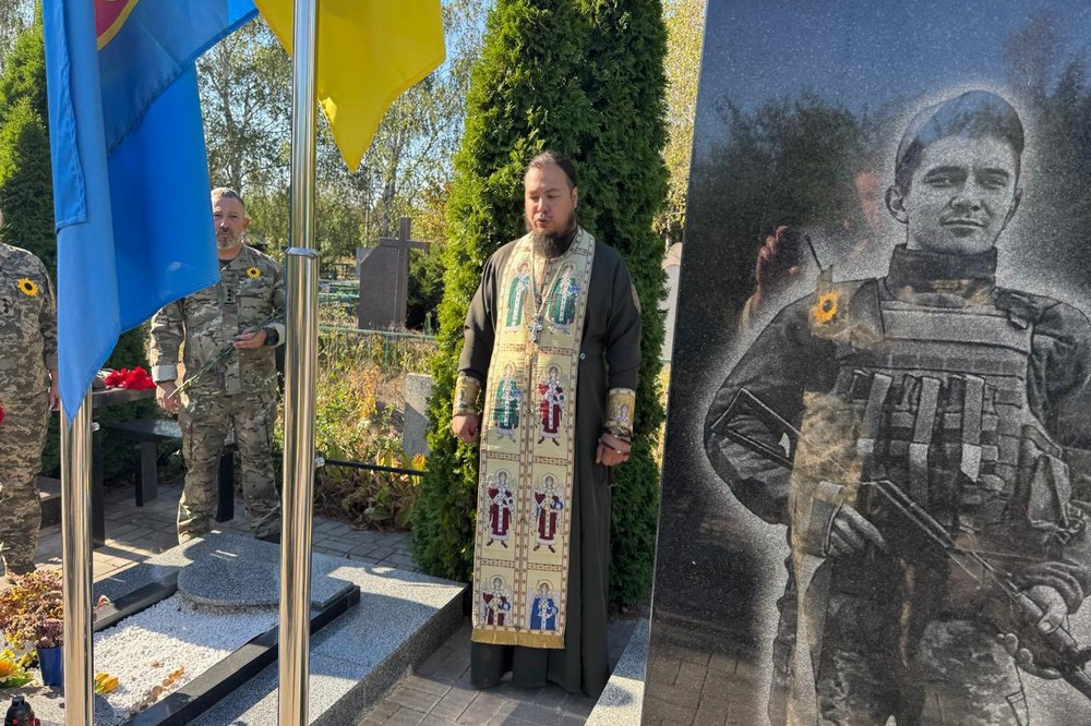 Капелан відслужив панахиду за полеглими воїнами 301 зенітної ракетної Нікопольської бригади (фото) 5