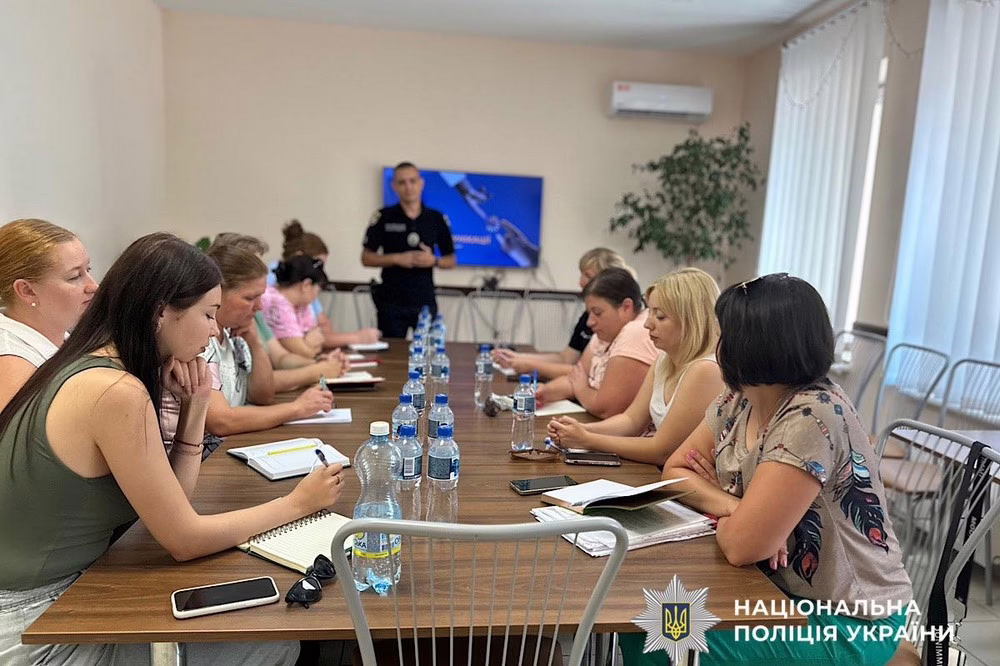 На Нікопольщині поліцейський провів тренінг для представників місцевої влади 2