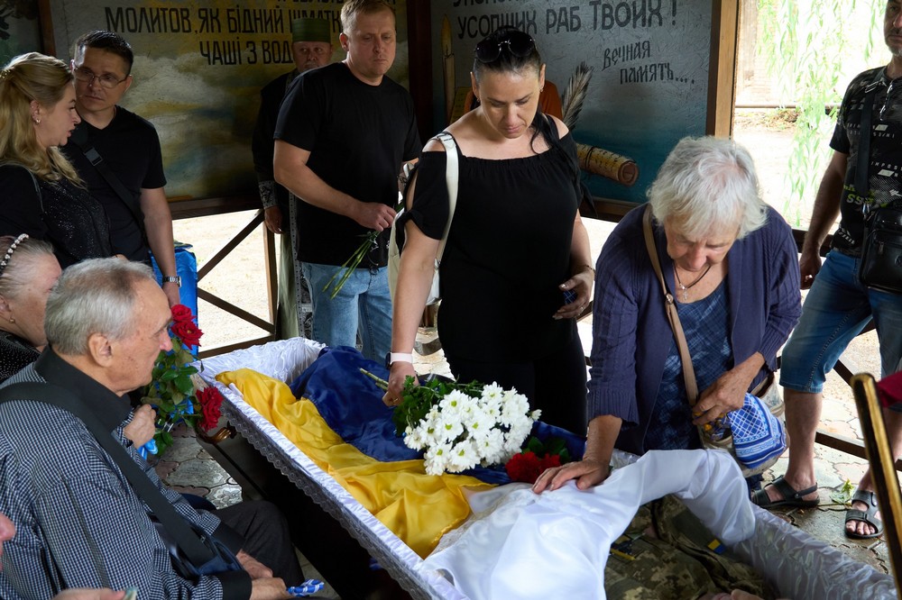 Нікополь сьогодні провів в останню путь Захисника (фото) 6