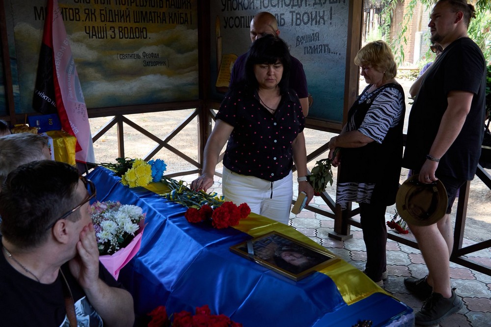 Нікополь сьогодні провів в останню путь полеглого Захисника Якова Селянінова (фото) 11