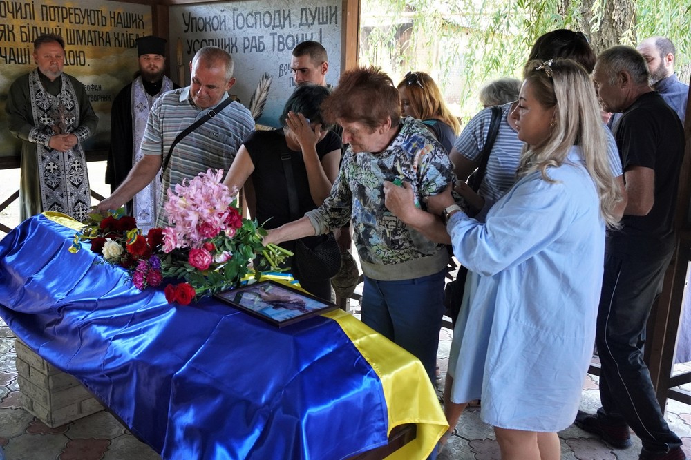 Нікополь сьогодні провів в останню путь полеглого Захисника (фото) 5