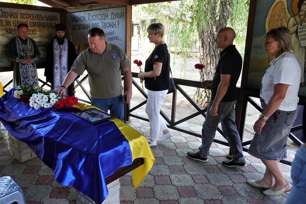 Нікополь сьогодні провів в останню путь полеглого Захисника (фото) 7