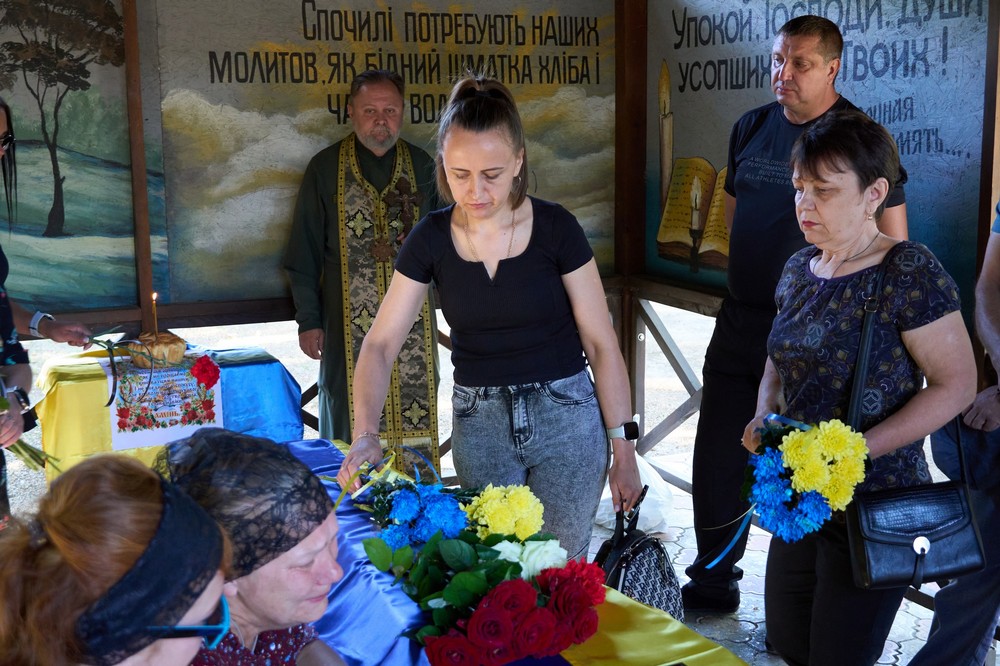 Нікополь сьогодні провів в останню путь полеглого Захисника (фото) 6