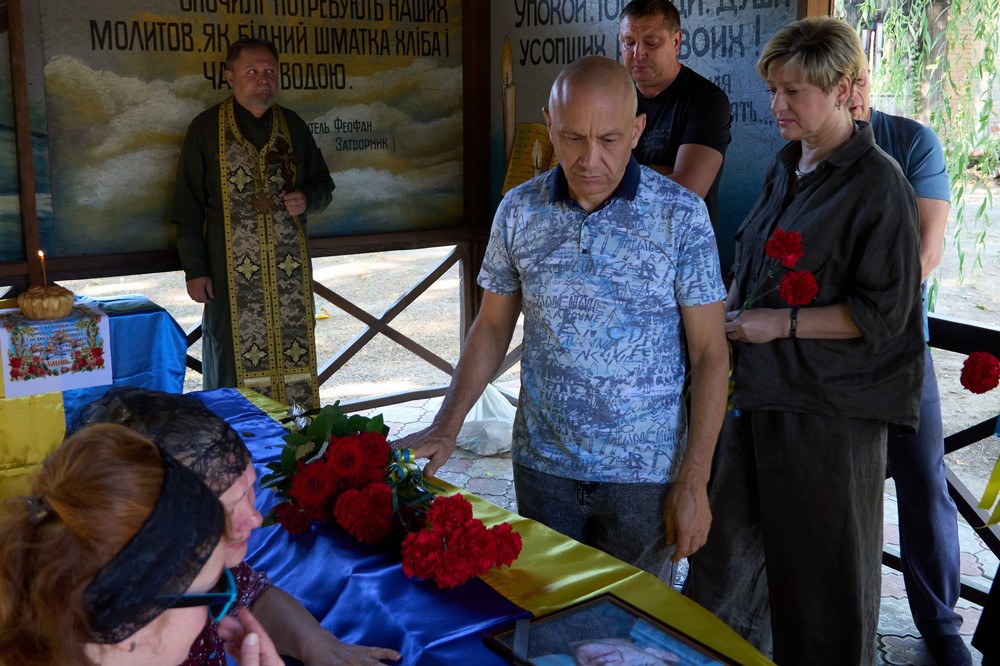 Нікополь сьогодні провів в останню путь полеглого Захисника (фото) 8