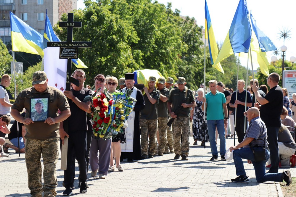 Нікопольщина сьогодні прощається із полеглим Захисником 2