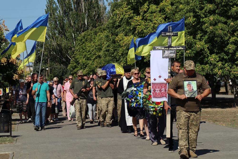 Нікопольщина сьогодні прощається із полеглим Захисником 8