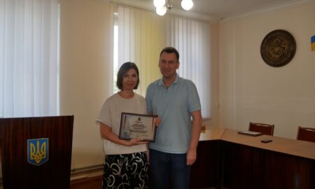 Освітяни Покрова отримали Подяки від міського голови Олександра Шаповала 3