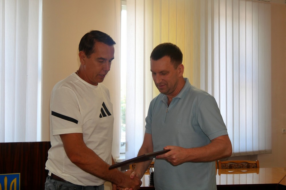 Освітяни Покрова отримали Подяки від міського голови Олександра Шаповала 9