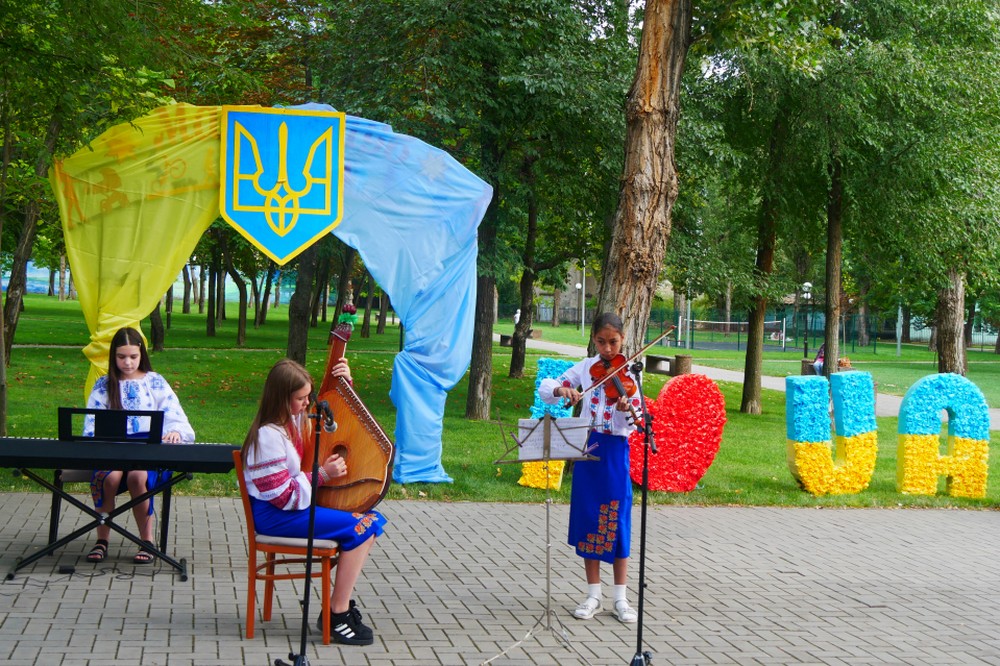 Було яблуку ніде упасти: як відзначили День Незалежності у Покрові у 2025 році