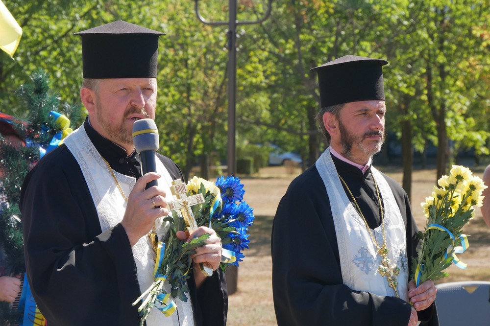 Покров сьогодні провів в останню путь полеглого Захисника (фото) 6
