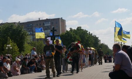 Покров сьогодні провів в останню путь полеглого Захисника (фото) 7