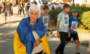 І маленькі, і старенькі: у громадах Нікопольщини відбулися патріотичні забіги «Шаную воїнів, біжу за Героїв України» (фото, відео)