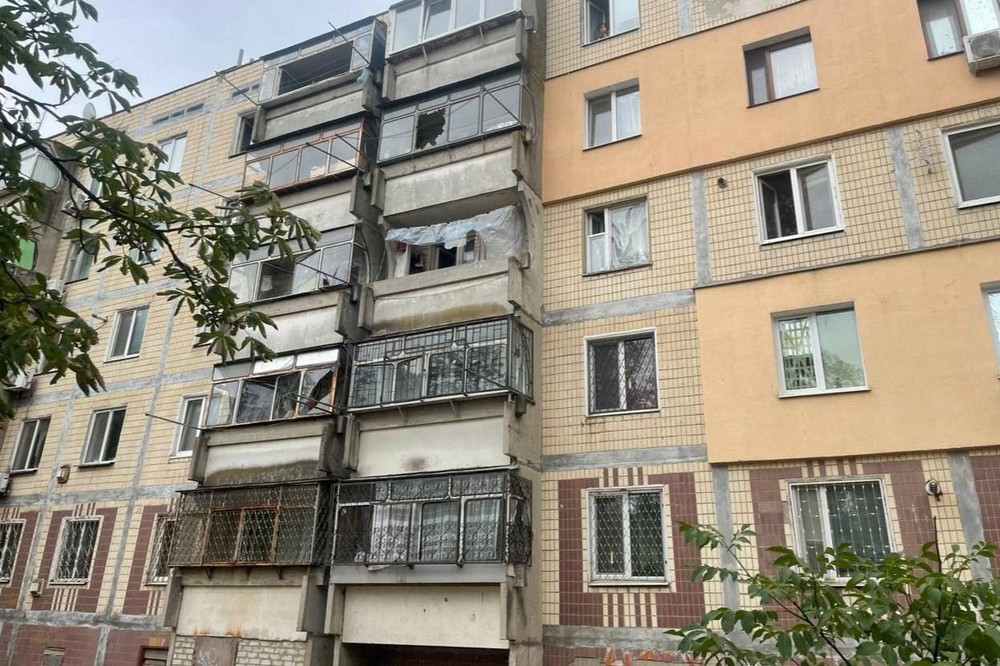 У Нікополі пошкоджено ринок, дитсадок, адмінбудівлю, під обстрілами також були район і Синельниківщина (фото) 3