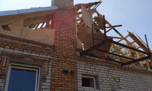 У Нікополі постраждав 20 річний хлопець, є руйнування, ворог також атакував район, Криворіжжя і Синельниківщину і (фото)