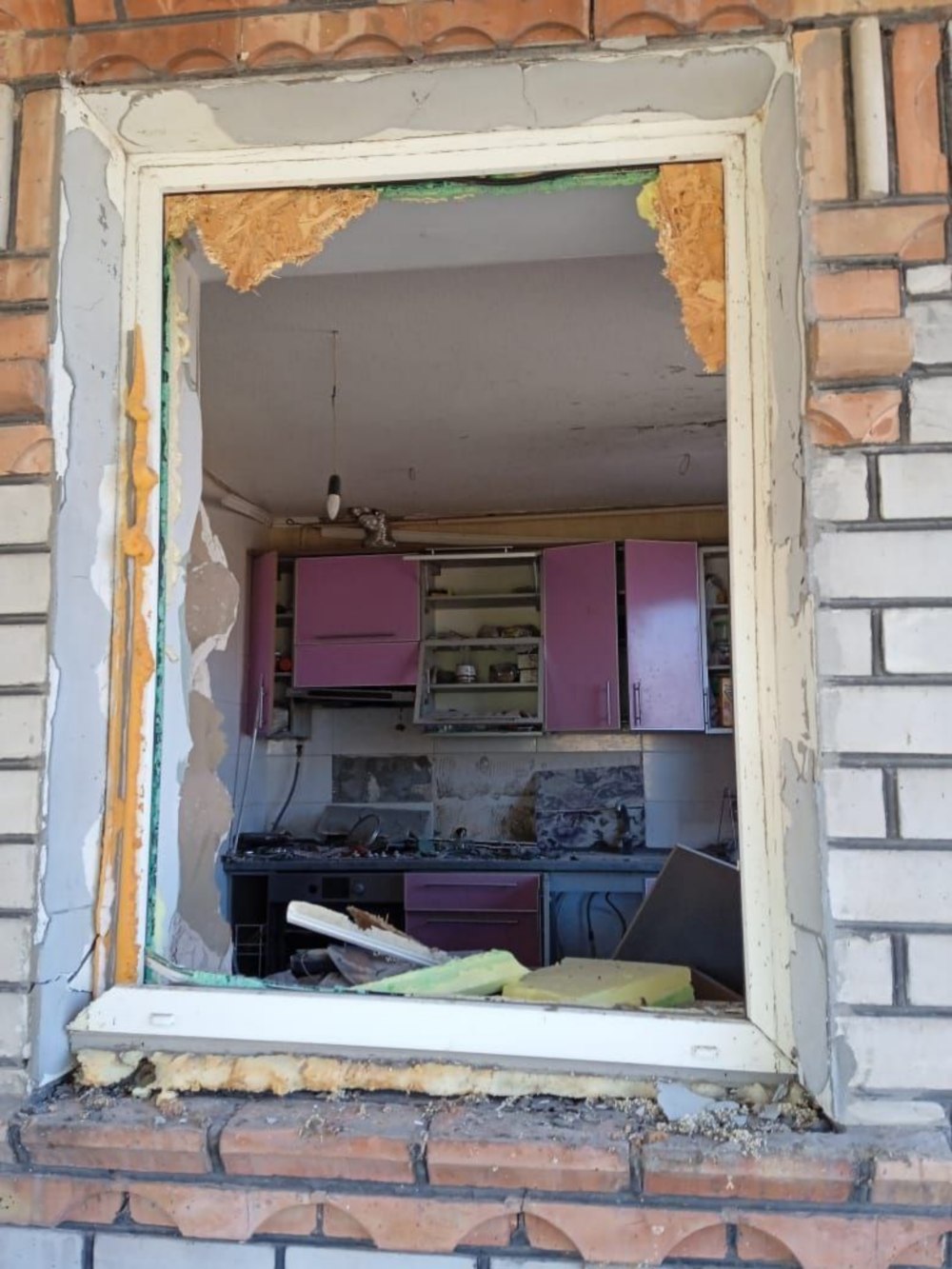 У Нікополі постраждав 20 річний хлопець, є руйнування, ворог також атакував район, Криворіжжя і Синельниківщину і (фото) 3