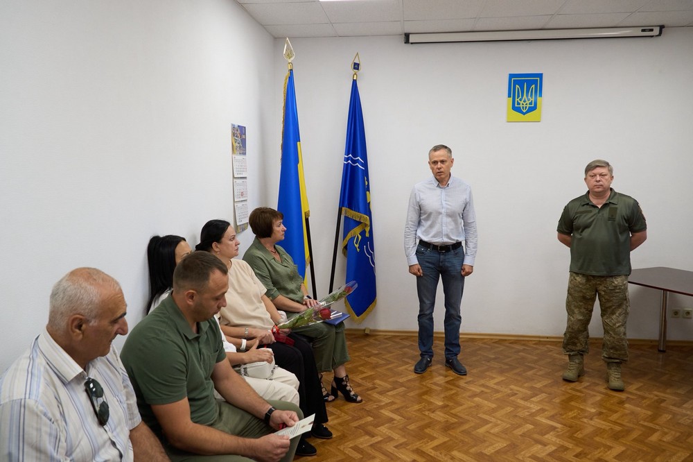У Нікополі сьогодні нагороди вручили  державні нагороди військовим 10