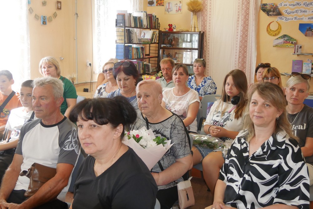 У бібліотеці Покрова 5