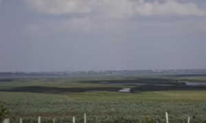 FPV ворога випалюють вулиці Нікополя. Чи реально накрити місто сіткою і що може планувати ворог? Великий репортаж з Нікополя від Ukrainian Witness