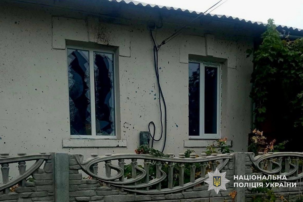 наслідки обстрілів Нікополя і області зафіксували поліцейські 3